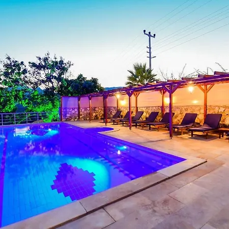 Villa You Will Love This Luxury 4 Bedroom Villa, 1005 *