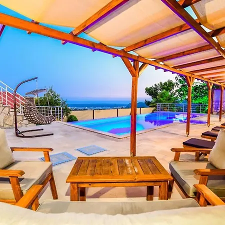 You Will Love This Luxury 4 Bedroom Villa, 1005 Villa *