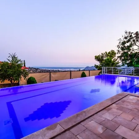 You Will Love This Luxury 4 Bedroom Villa, 1005 Villa