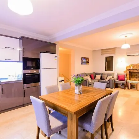 Villa You Will Love This Luxury 4 Bedroom Villa, 1005 *